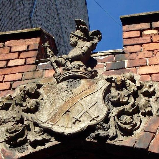 August Volz sculpture 'Man with jugs', coat of arms embossing