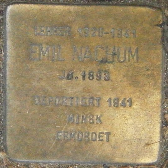 Stolperstein à la mémoire d’Emil Nachum