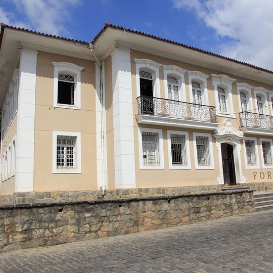 Building at Praça Rubião Júnior, 305