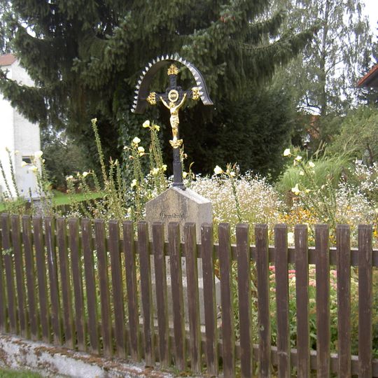 Zugehöriges Kruzifix