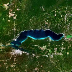Lake Petén Itzá