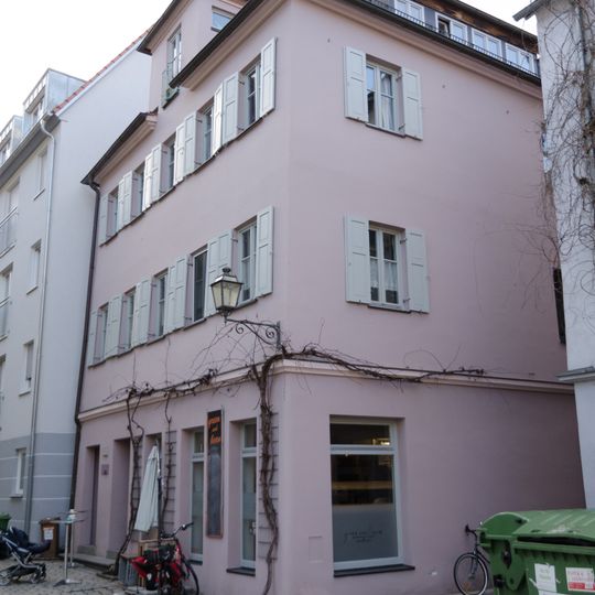 Pfarrstraße 6