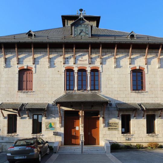 Town hall of Outriaz