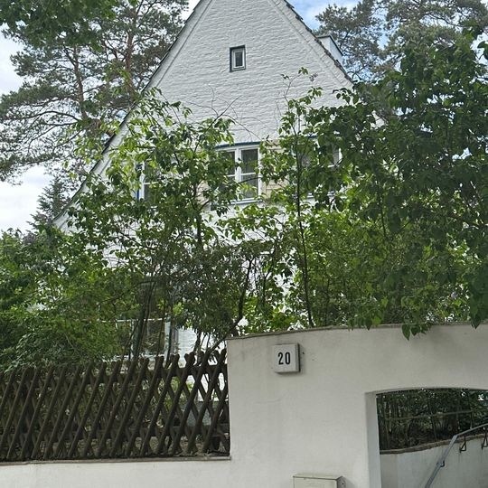 Wohnhaus und Garage Kammgasse 20