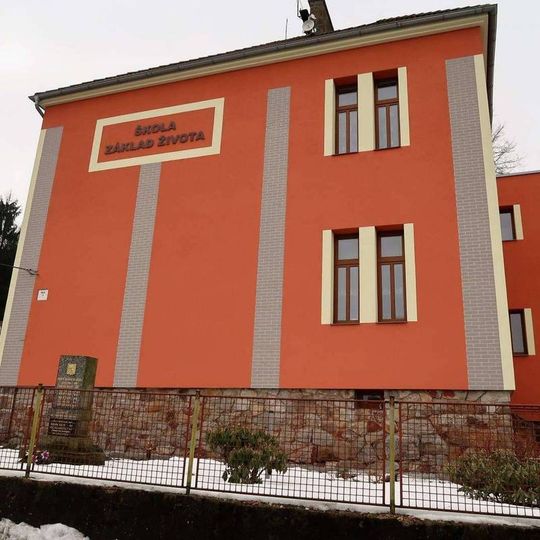 Památník padlým ve světových válkách v Malé Vísce