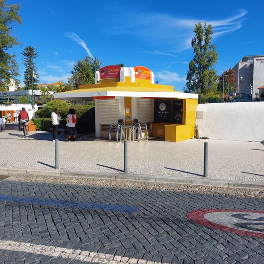 Quiosque no Largo Alexandre Herculano