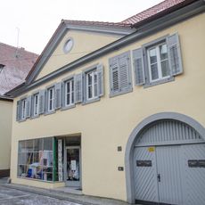 Wohn- und Geschäftshaus