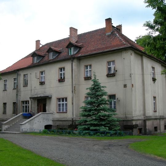 Manor house in Czuchów