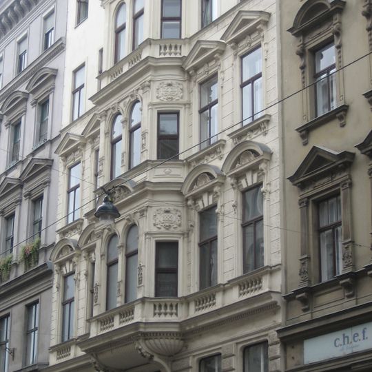 Wohn- und Geschäftshaus