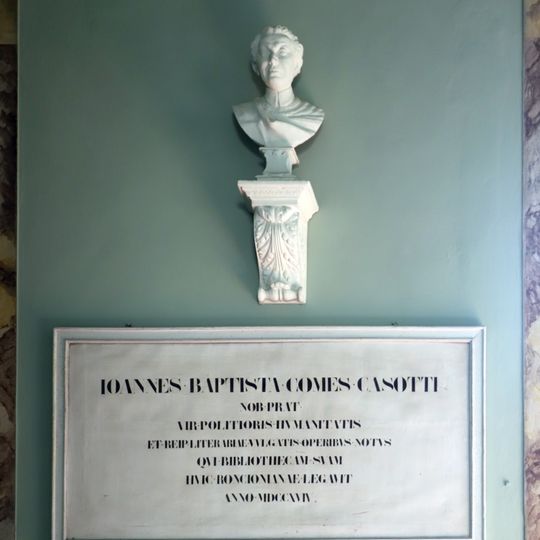 Targa e busto di Giovanni Battista Casotti