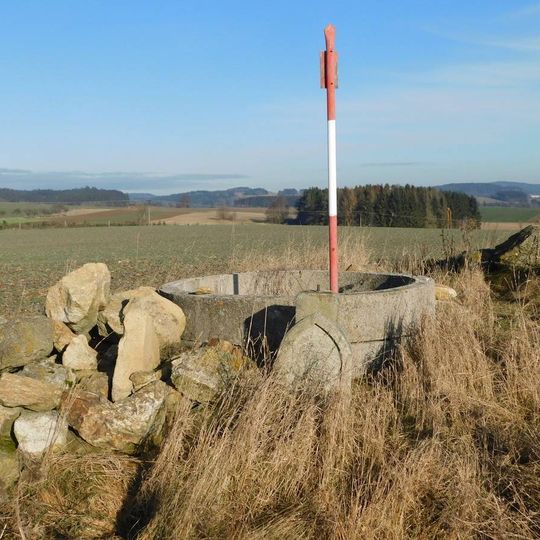 Kříž na Bednářské skále u Horní Cerekve