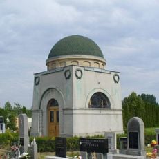 Kaple na hřbitově v Lužci nad Vltavou