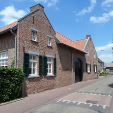 Kruisstraat 28, Broeksittard
