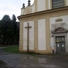 Kříž v Plasích u kláštera