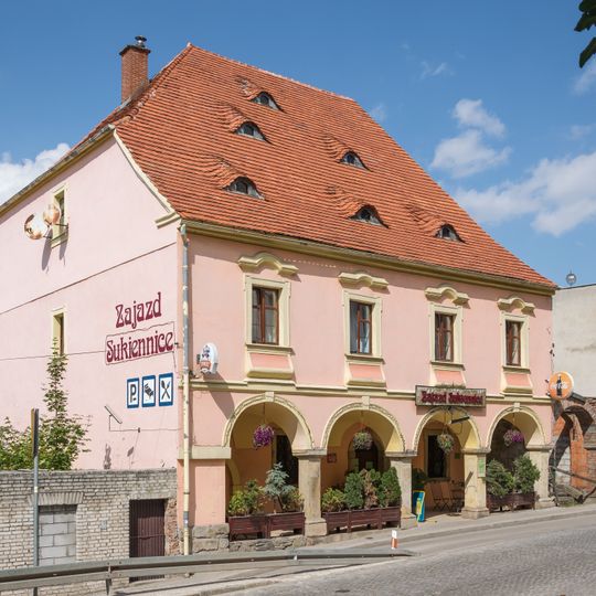 2-4 Wojska Polskiego Street in Międzylesie