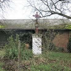 Kříž na rozcestí u domu 35 v Bosyni