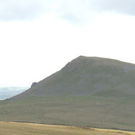 Pen y Gaer, Efenechtyd