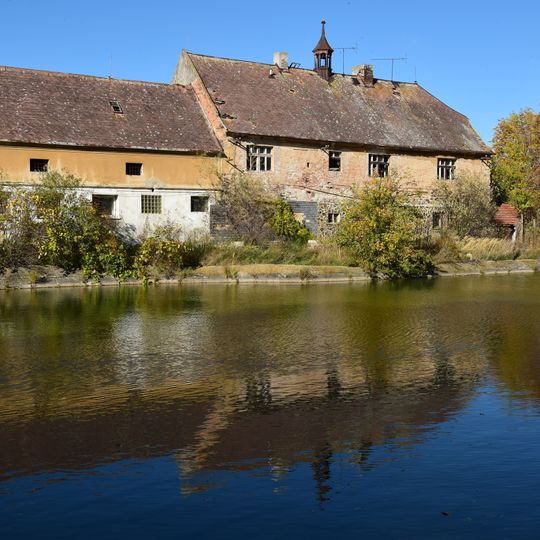 Zámecký dvůr Chotěbudice