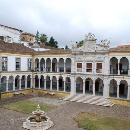 Université d'Évora