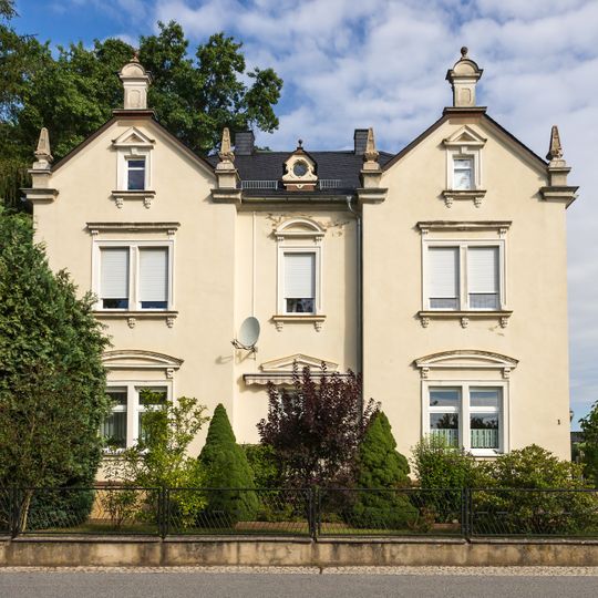 Wohnhaus Döberkitzer Straße 1