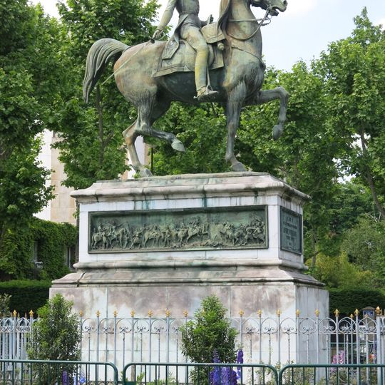 Equestrian statue of duc d'Orléans