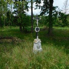 Kříž severozápadně od Těškovic