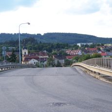 Most přes dálnici a Červený potok ve Zdicích