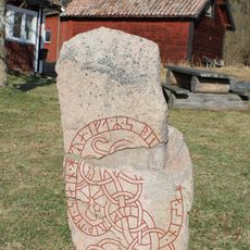 Uppland Runic Inscription 211