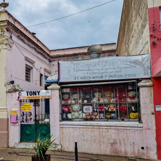Building at Rua Floriano Peixoto, 1084