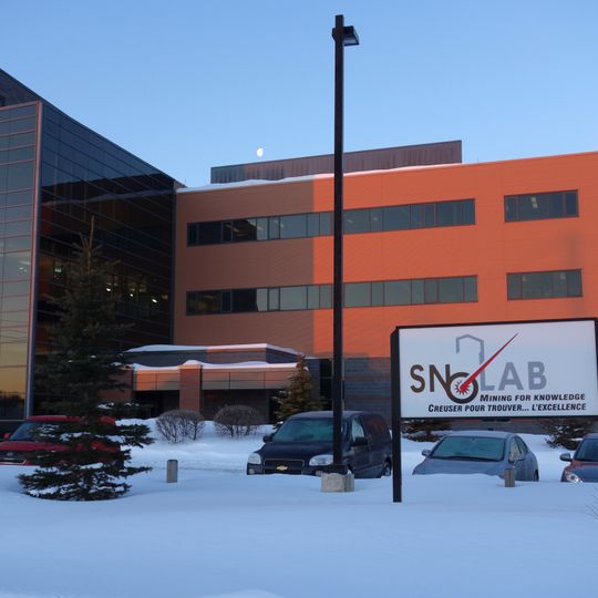 Sudbury Neutrino Observatory