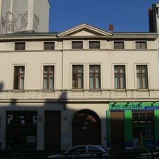 Mietshaus und Gewerbebauten Karl-Marx-Straße 137