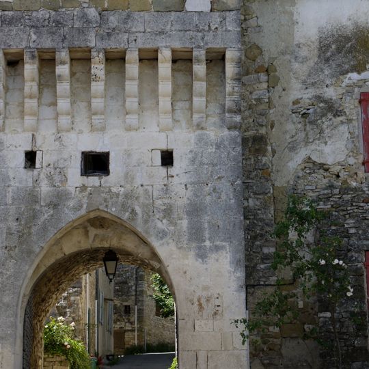 Remparts de Revest-des-Brousses