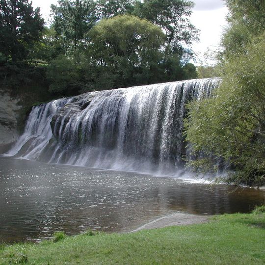 Rere Falls