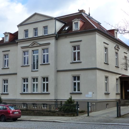 Mietvilla August-Bebel-Platz 6