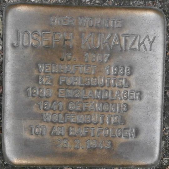 Stolperstein en memoria de Joseph Kukatzky