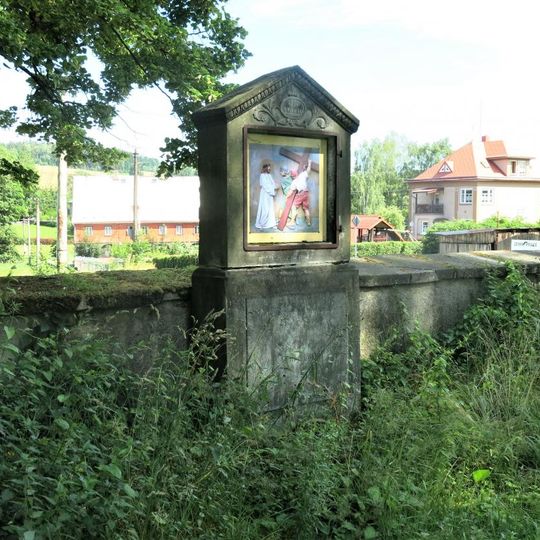 Kaplička Křížové cesty -II u kostela ve Starých Křečanech