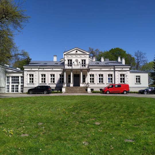 Zespół pałacowo-parkowy w Ojrzanowie