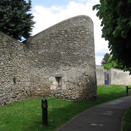 Vestiges des anciens remparts