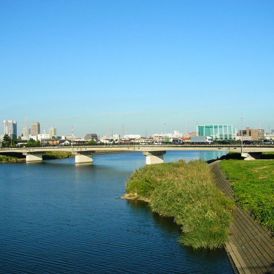 Tsurumi River