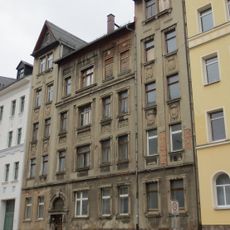 Mietshaus in geschlossener Bebauung Senefelderstraße 13