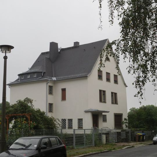 Villa mit Garten und Einfriedung Kapellenberg 7