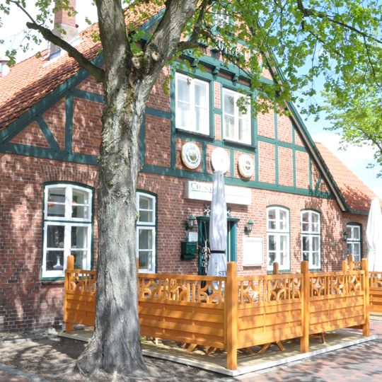 Wohn- und Geschäftshaus