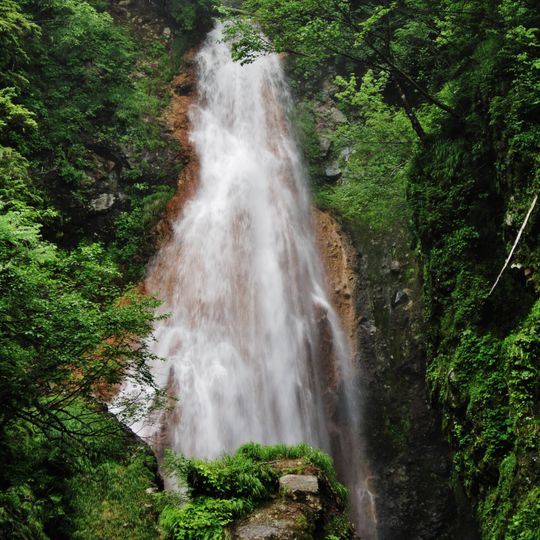 Sanbon Waterfalls