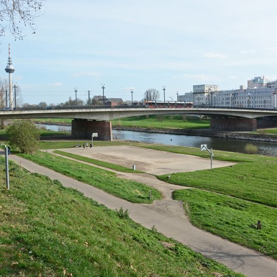 Friedrich-Ebert-Brücke