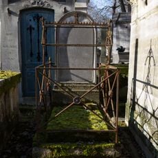 Grave of Paigné