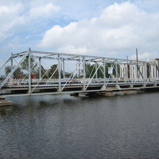 Magnolia Garden Bridge