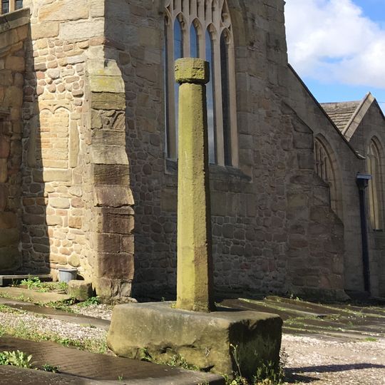 Cross in St Bartholomew's Churchyard