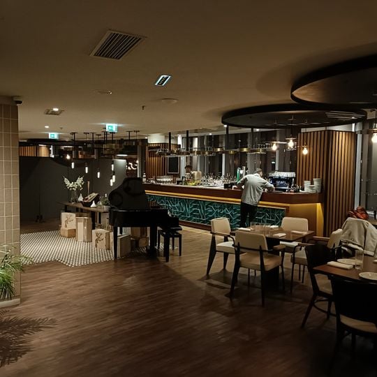 Nor Sky Casual Restaurant