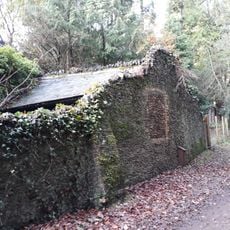 Garden Wall To Front Of Turner's