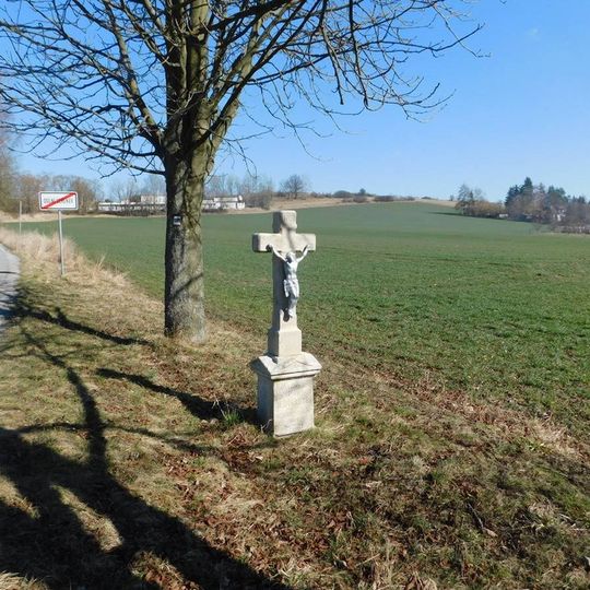 Kříž na křížovatce na severním okraji Dolní Cerekve